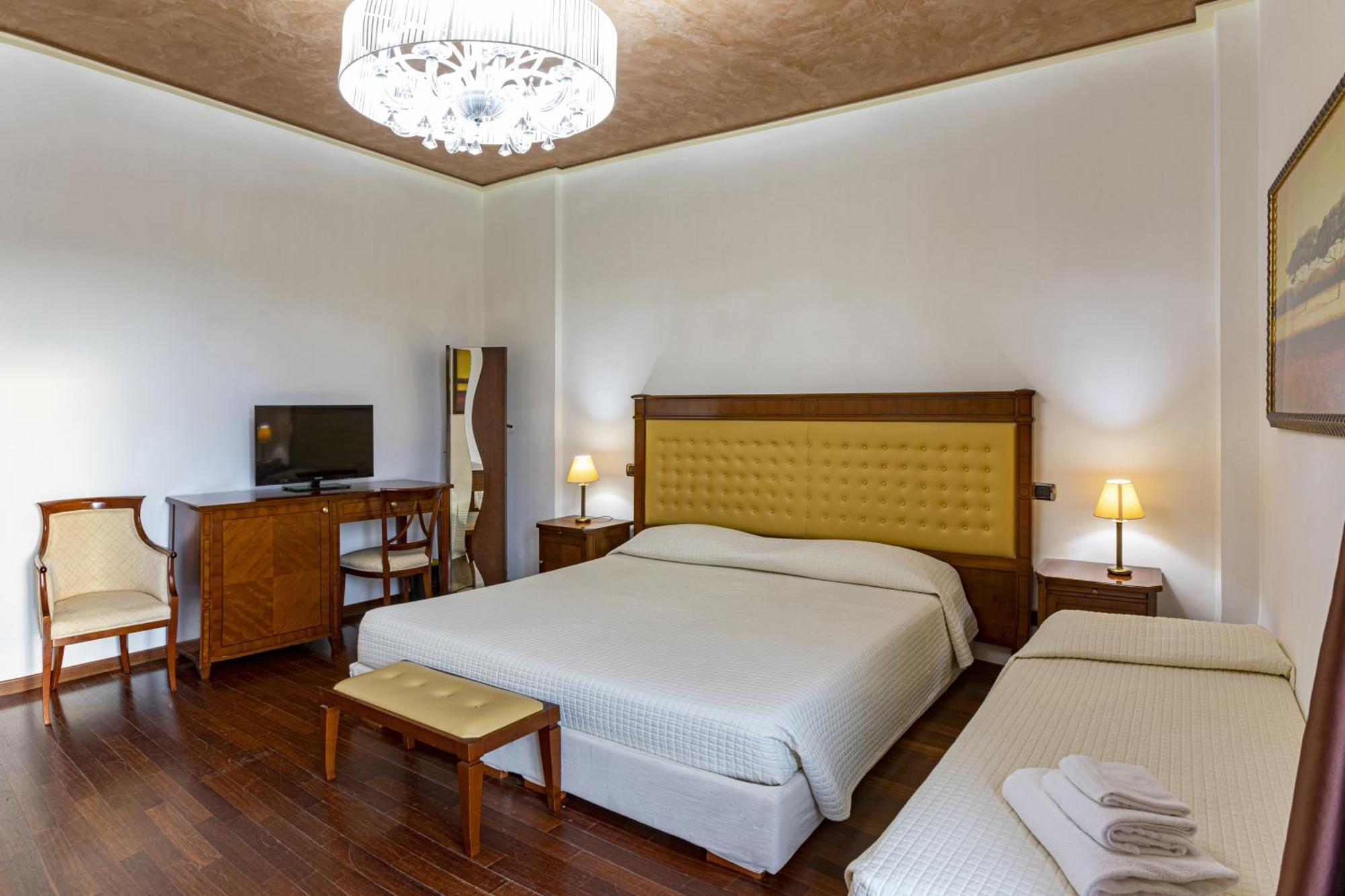 סירקוזה Albatros Hotel מראה חיצוני תמונה