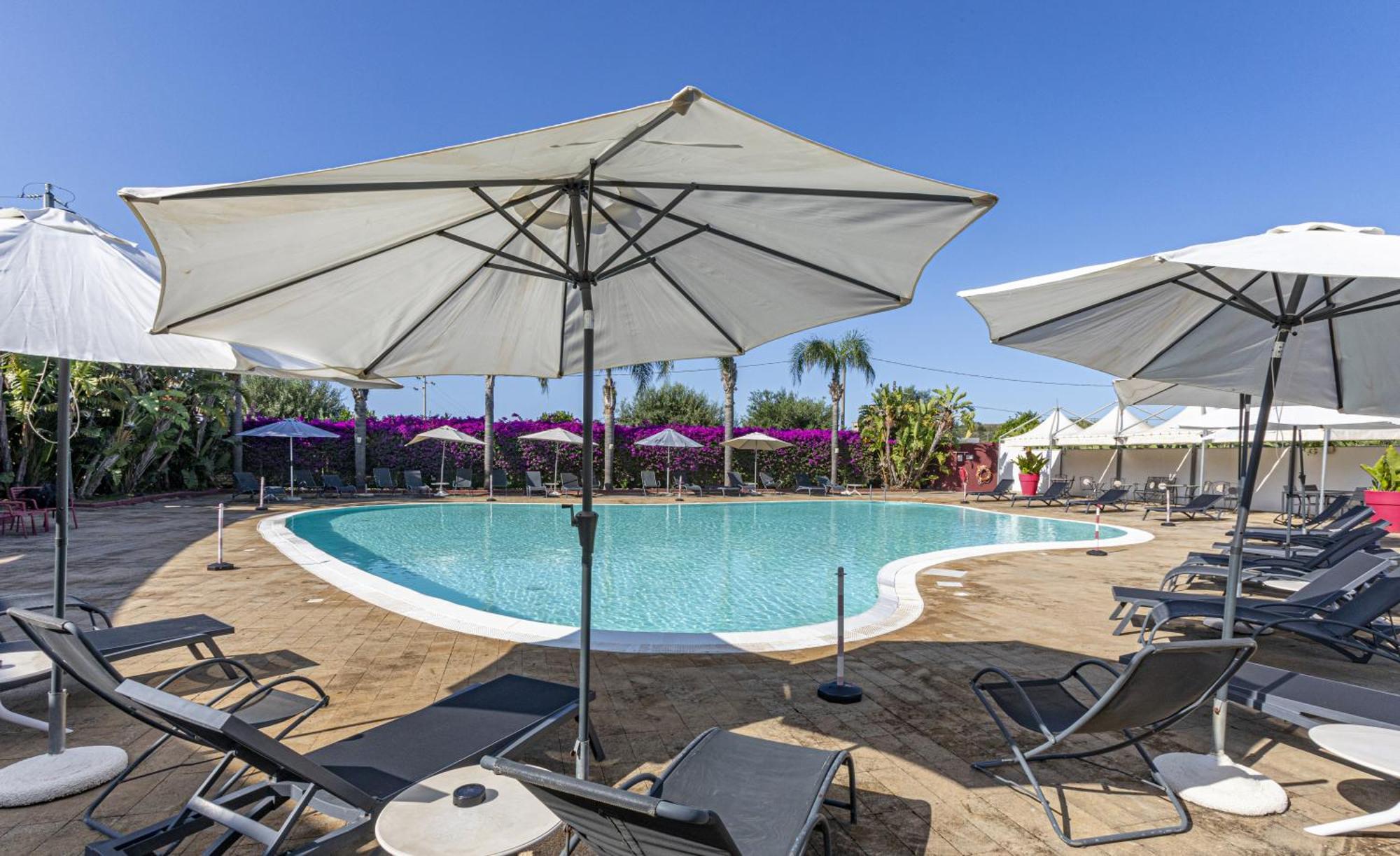 סירקוזה Albatros Hotel מראה חיצוני תמונה