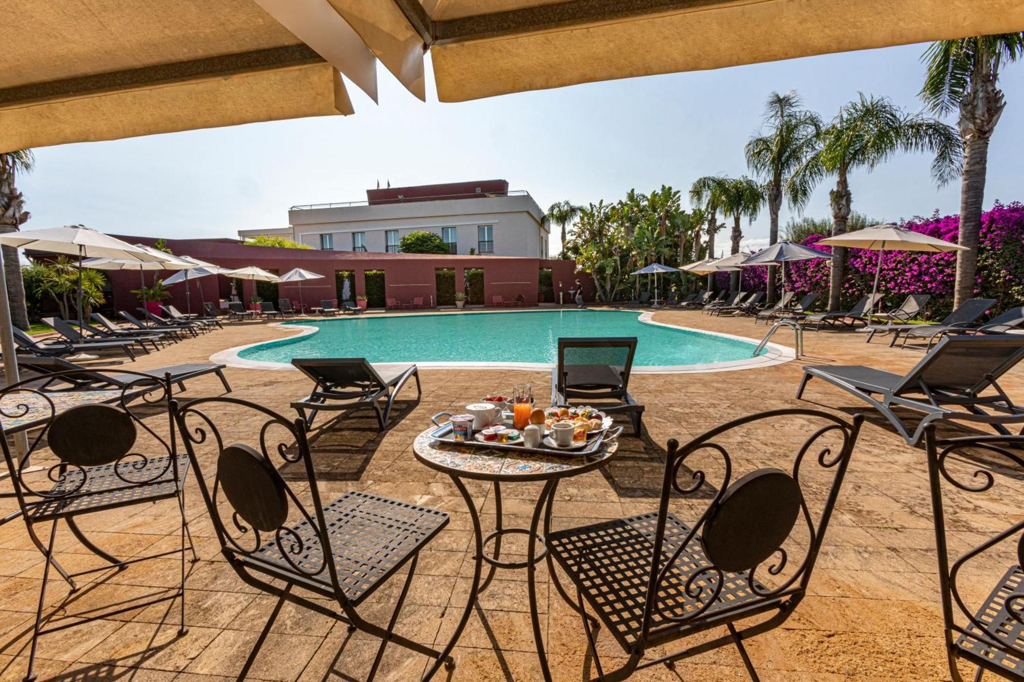 סירקוזה Albatros Hotel מראה חיצוני תמונה