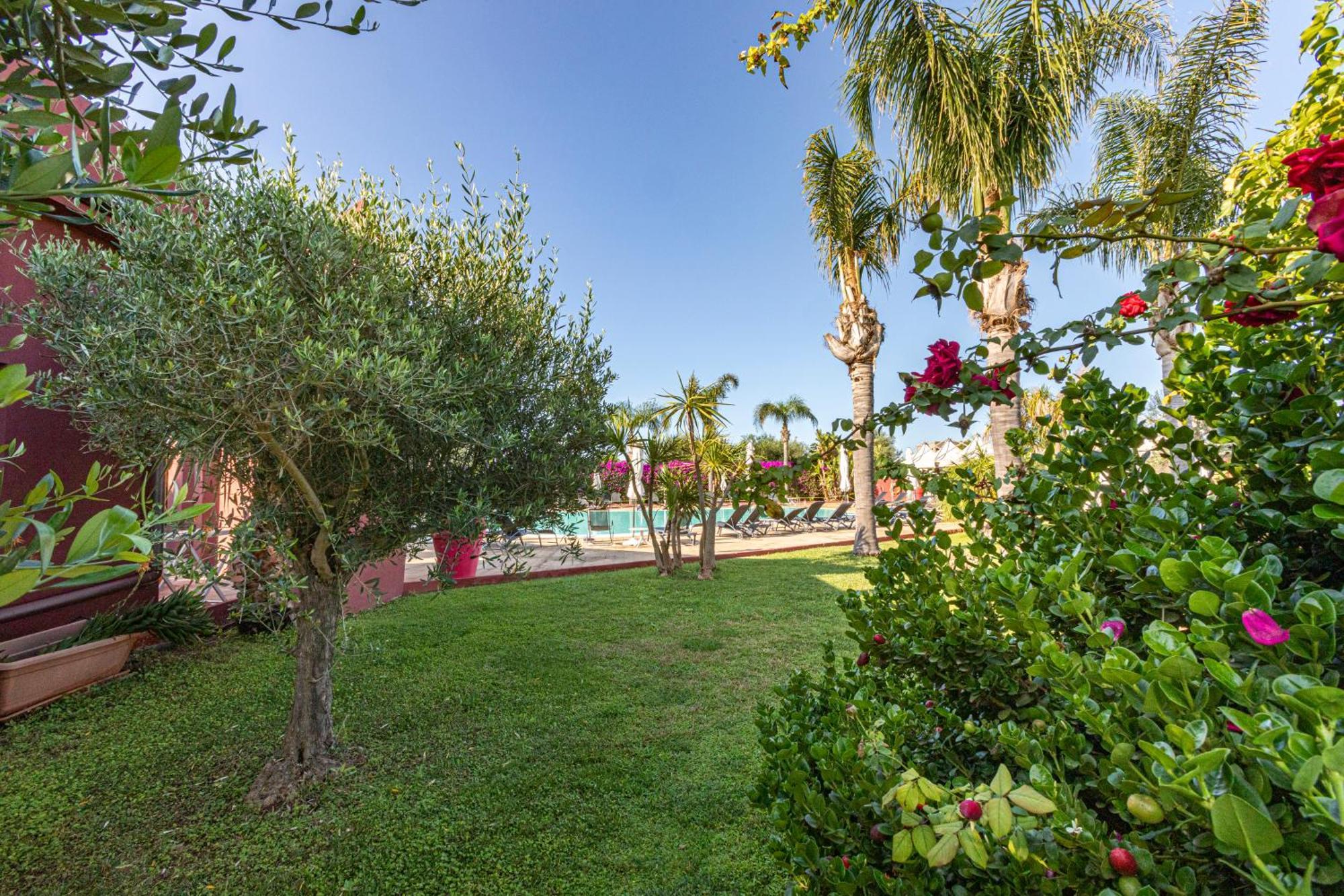 סירקוזה Albatros Hotel מראה חיצוני תמונה